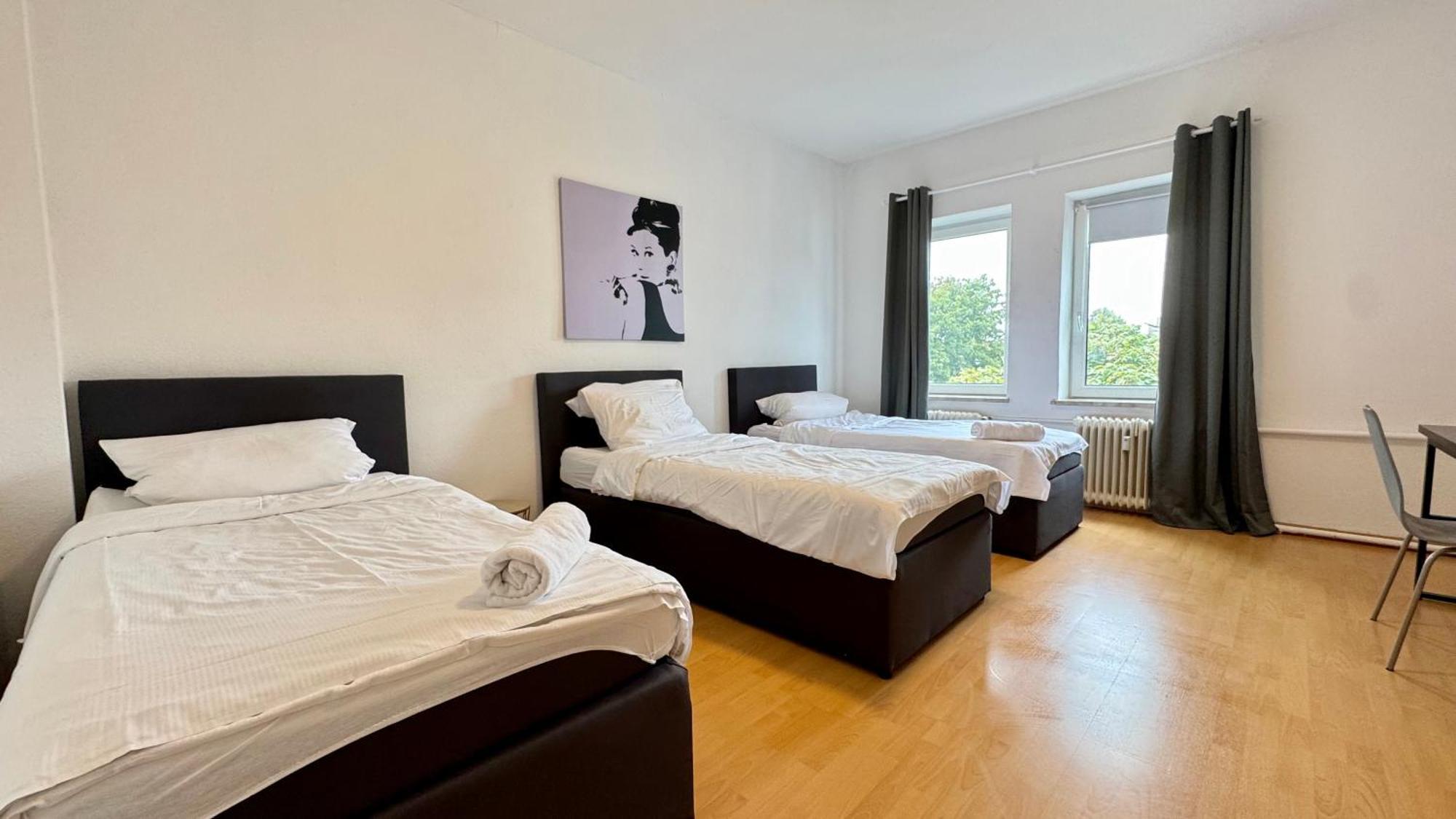 Apartments Im Herzen Von Neumuenster Innenstadt & Hbf Fusslaeufig, Mit Privatparkplatz Exterior foto