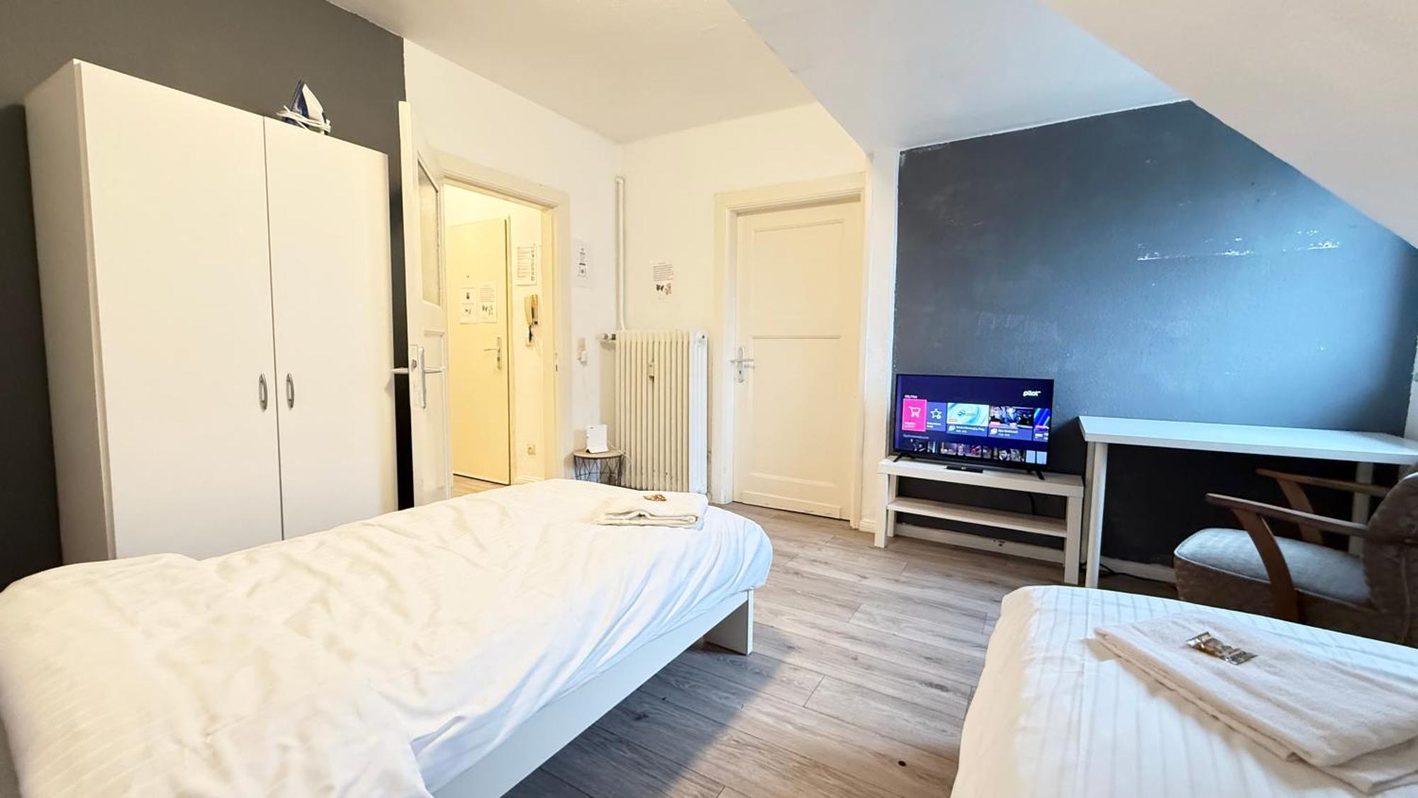 Apartments Im Herzen Von Neumuenster Innenstadt & Hbf Fusslaeufig, Mit Privatparkplatz Exterior foto
