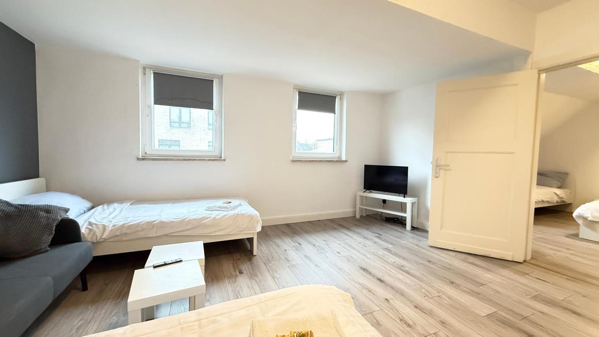 Apartments Im Herzen Von Neumuenster Innenstadt & Hbf Fusslaeufig, Mit Privatparkplatz Exterior foto
