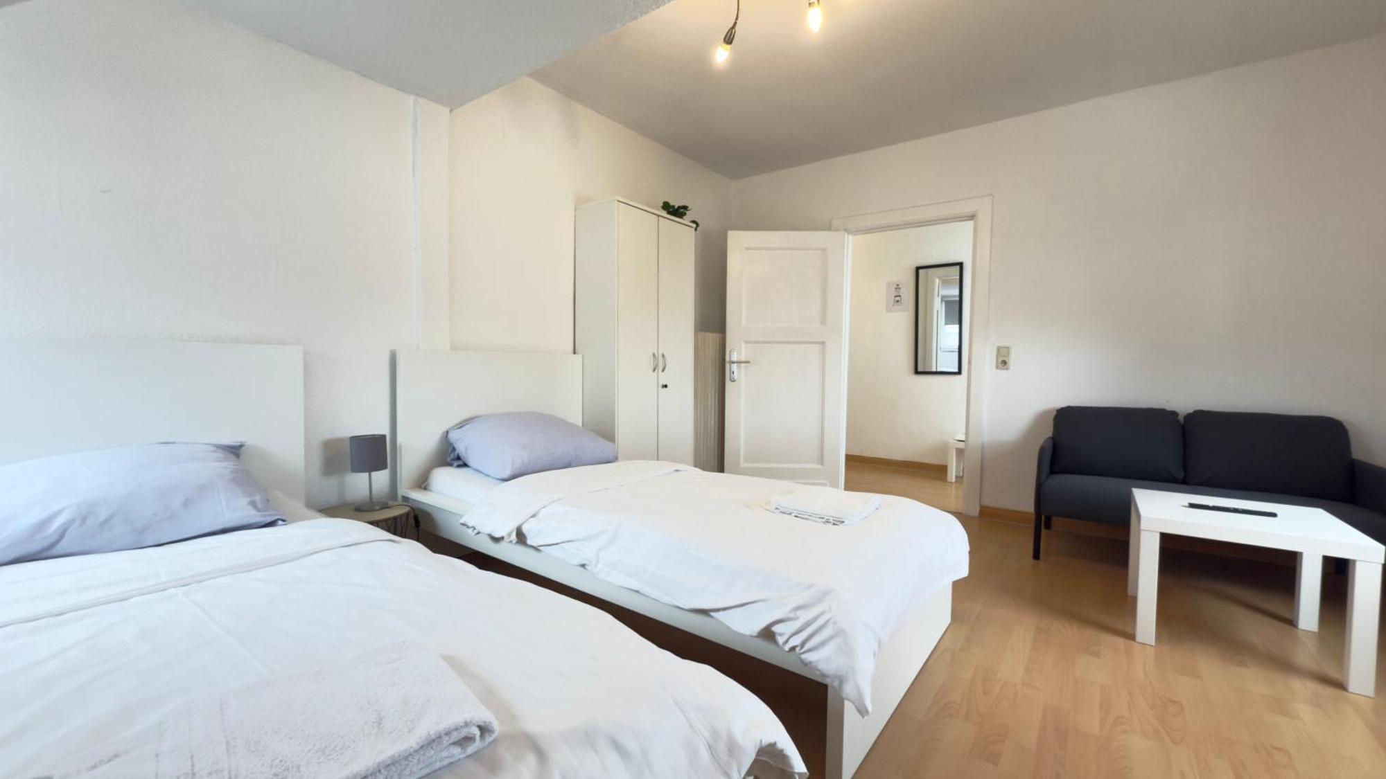Apartments Im Herzen Von Neumuenster Innenstadt & Hbf Fusslaeufig, Mit Privatparkplatz Exterior foto